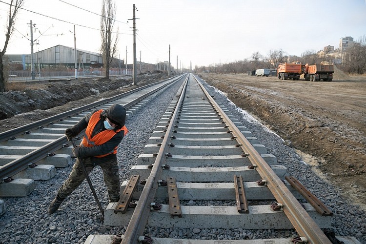 До конца года в Волгограде отремонтируют пять километров скоростной сетки трамвая