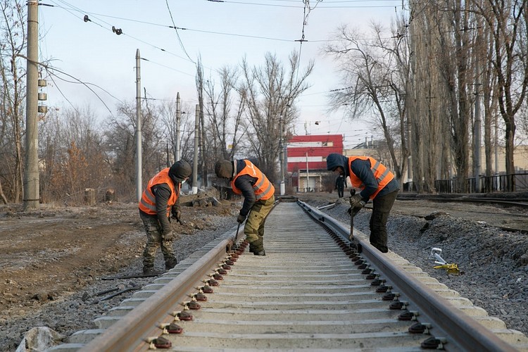 До конца года в Волгограде отремонтируют пять километров скоростной сетки трамвая