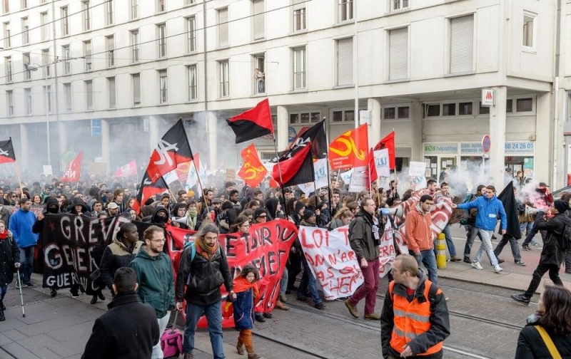 На протестах во французской столице задержали 80 человек