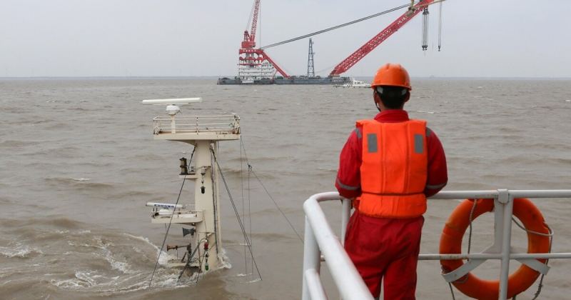 СК расследует убийство иностранного моряка в территориальных водах 