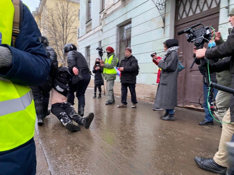 В России число задержанных на акциях протеста превысило отметку в 4 тыс. человек