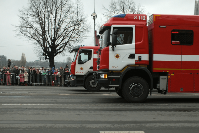 На популярной для отдыха у горожан улице Москвы горит здание 