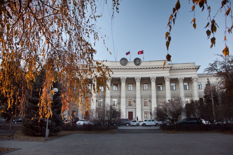 Волгоградская областная дума может запретить депутатам брать родственников в помощники