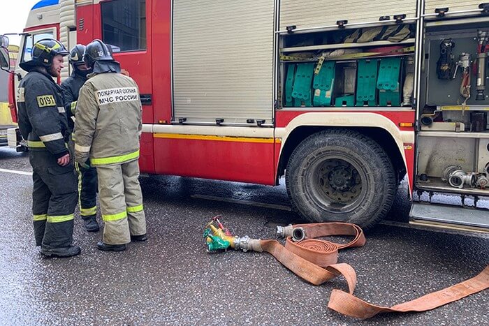 Пожар в здании завода «Серп и Молот» потушили