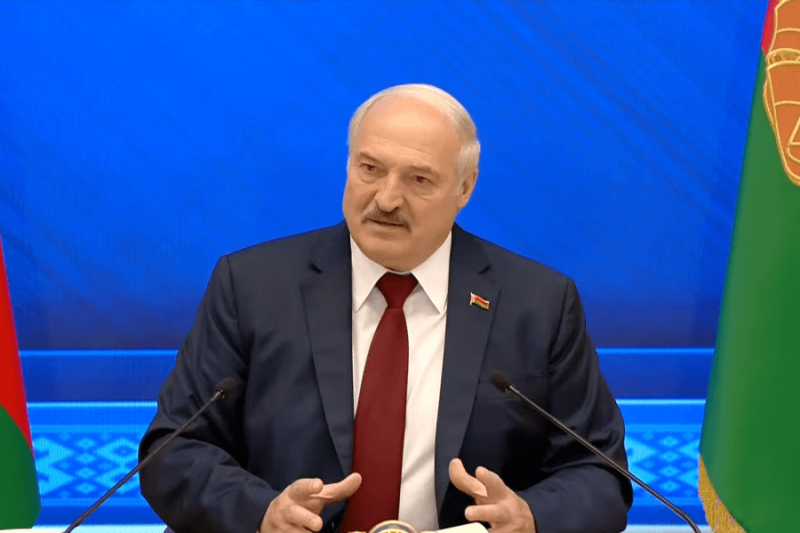 «В долгу не останется»: Александр Лукашенко готовится ответить на нападки Запада