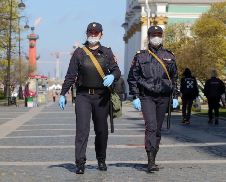 В Петербурге школьники нашли пистолет и решили пострелять