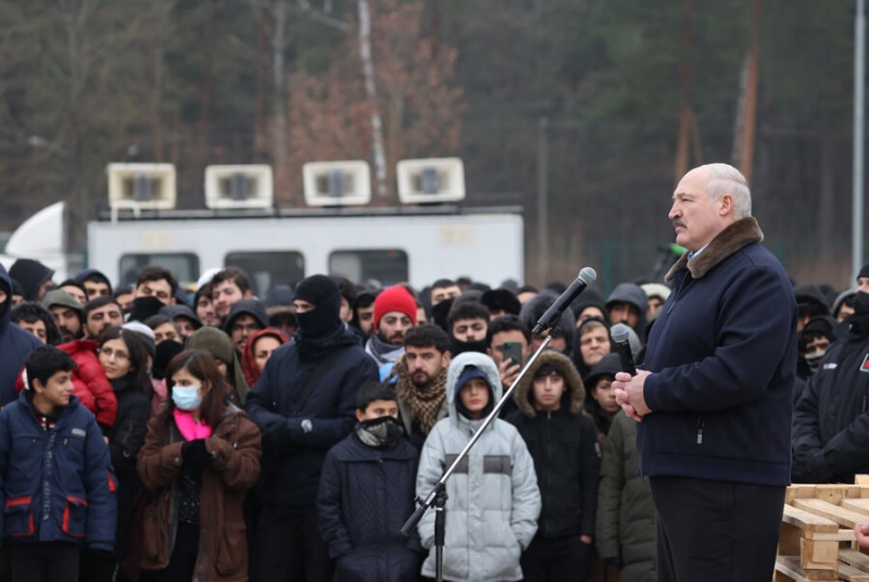 Литовские военные подбросили на границу с Беларусью труп избитого беженца в спальнике