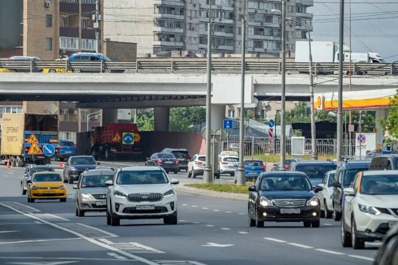 «Он достал ствол и начал стрелять»: в Москве из «Лексуса» без номеров обстреляли автоблогершу