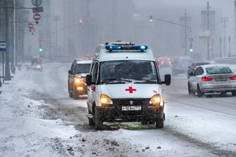 В Нижегородской области вылетел в кювет и перевернулся пассажирский автобус