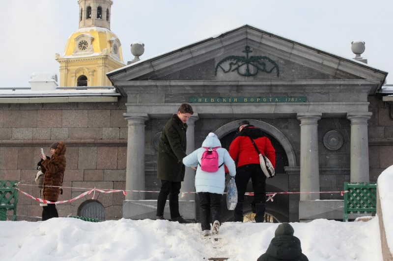 Власти Петербурга отреагировали на проблему только после нескольких покалеченных человек