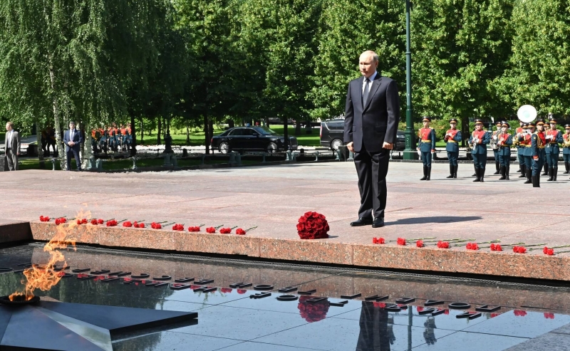 К годовщине начала Великой Отечественной войны Владимир Путин написал большую разоблачающую статью