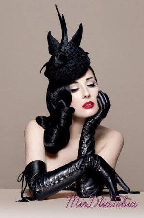 Dita Von Teese Debute Glove Collection!