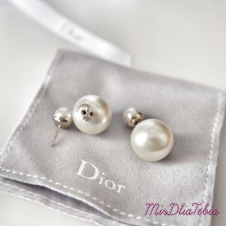 Серьги в стиле Mise en Dior