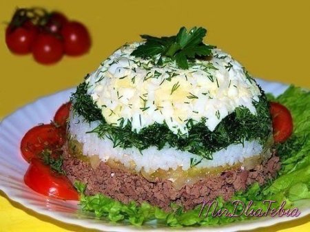 Салат "Шапочка" с куриной печенью и рисом