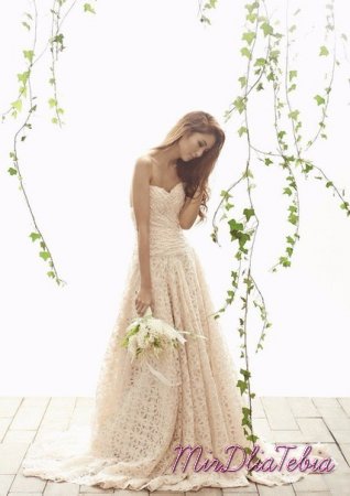 Fashion Friday: Vania Romoff Bridal