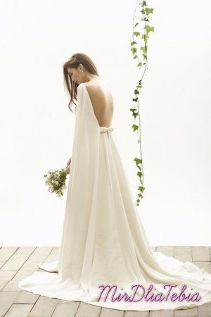 Fashion Friday: Vania Romoff Bridal