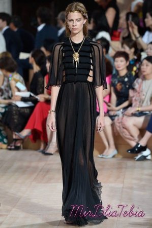 2015:Couture Valentino