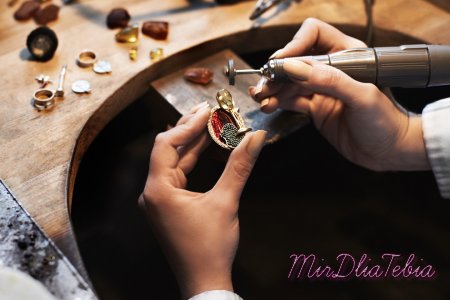 Украшения Dzhanelli Jewellery House, созданные в соавторстве с Олегом Меньшиковым