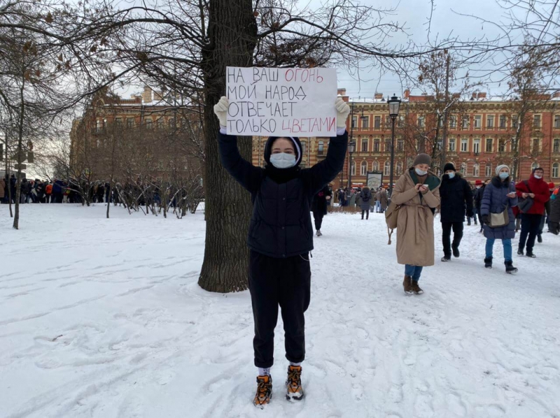 В России число задержанных на акциях протеста перевалило за тысячу