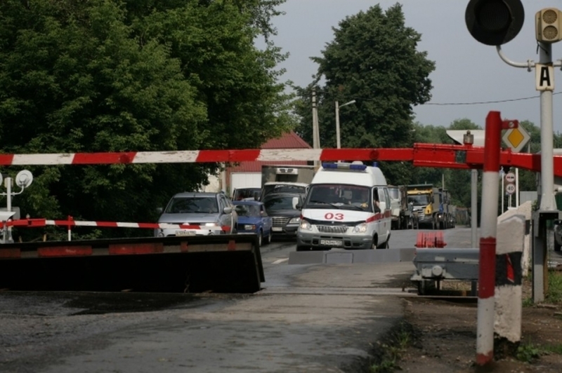 В Волгограде на два дня закроют ж/д переезд